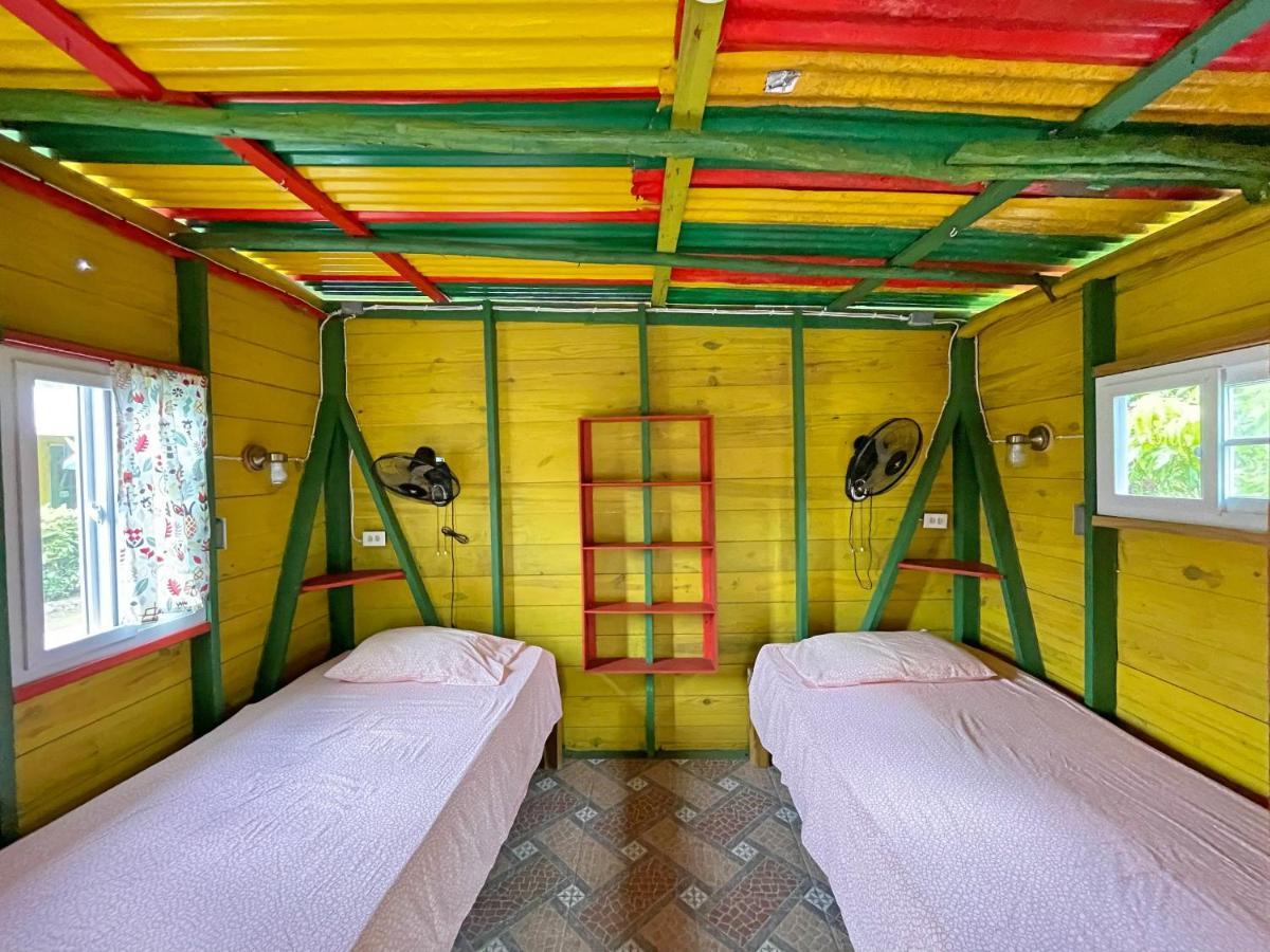 Little Bay Judy House 2 - Lewis Backpacker Hostel מראה חיצוני תמונה