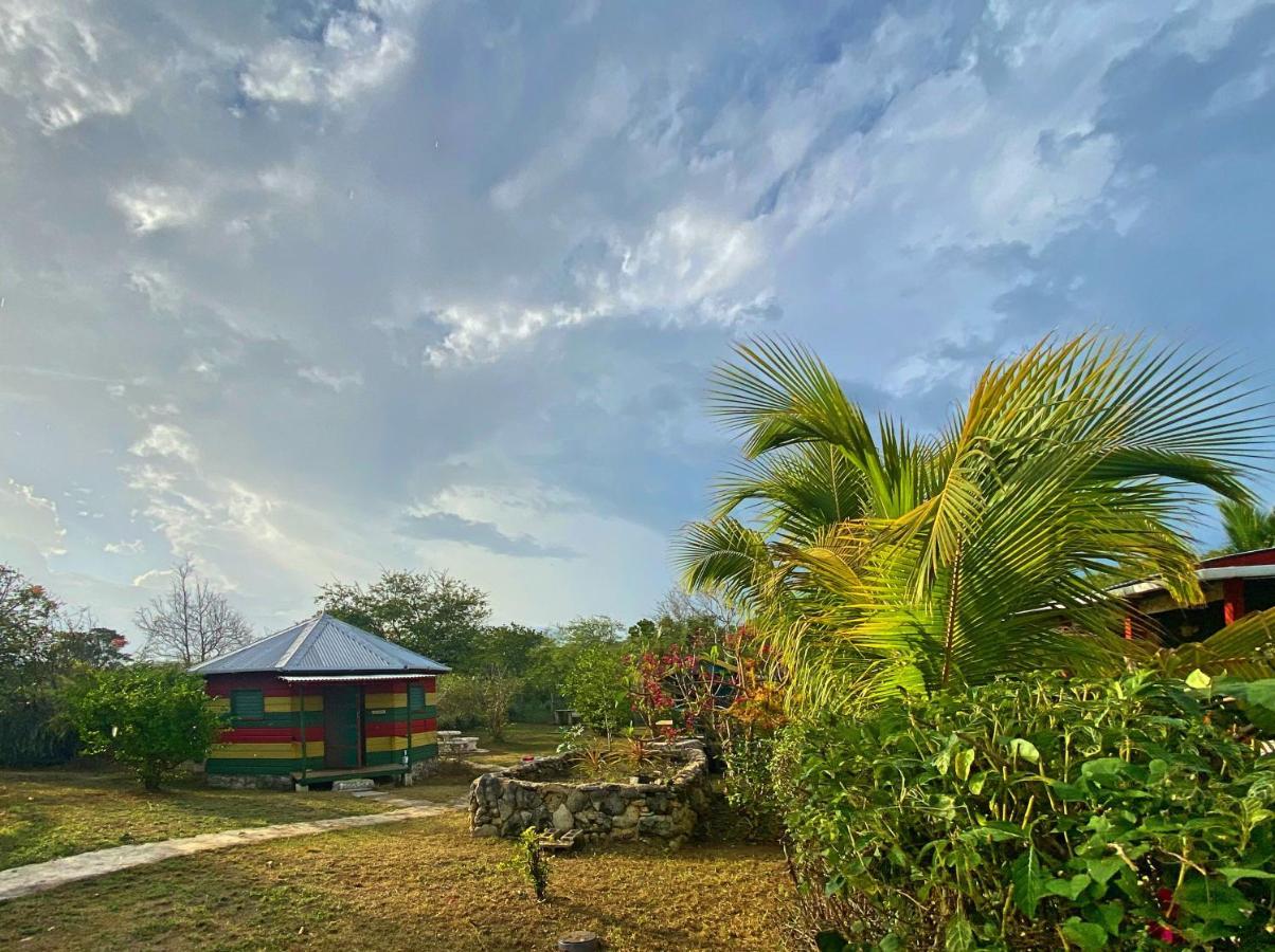 Little Bay Judy House 2 - Lewis Backpacker Hostel מראה חיצוני תמונה
