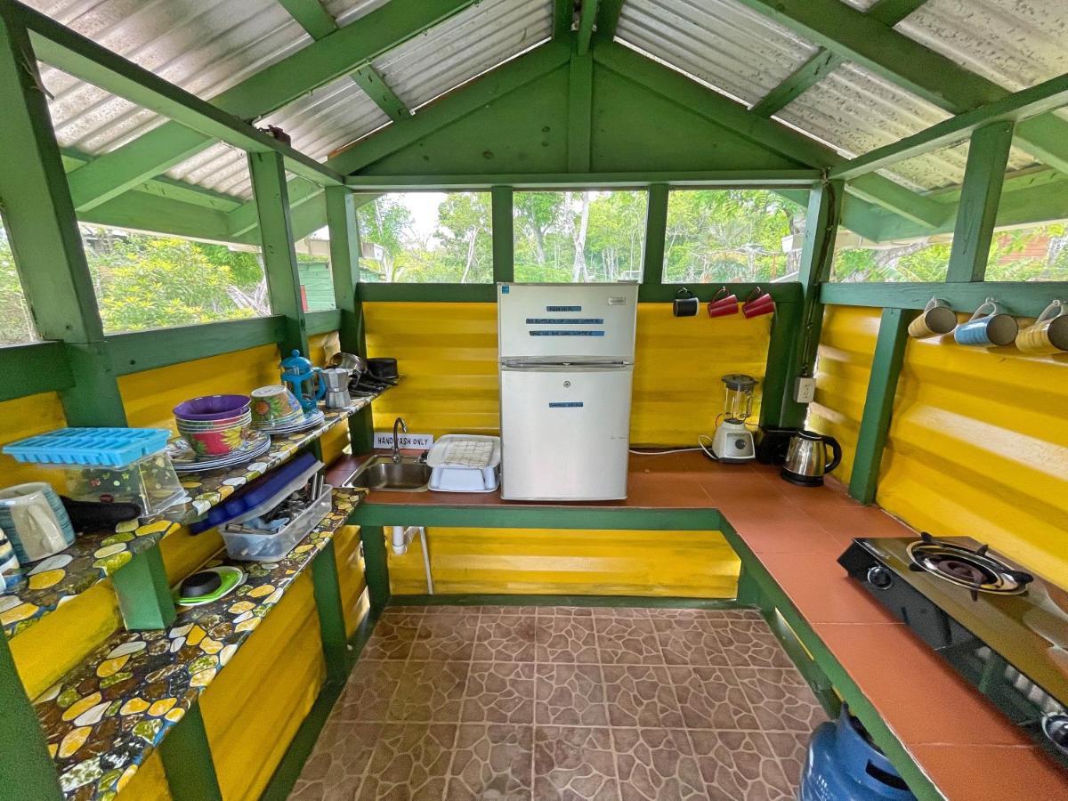 Little Bay Judy House 2 - Lewis Backpacker Hostel מראה חיצוני תמונה