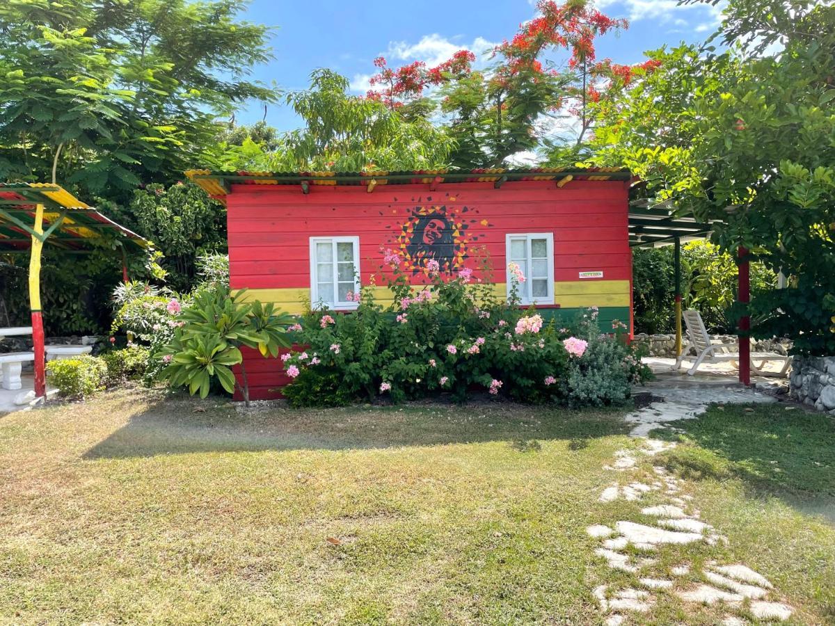 Little Bay Judy House 2 - Lewis Backpacker Hostel מראה חיצוני תמונה