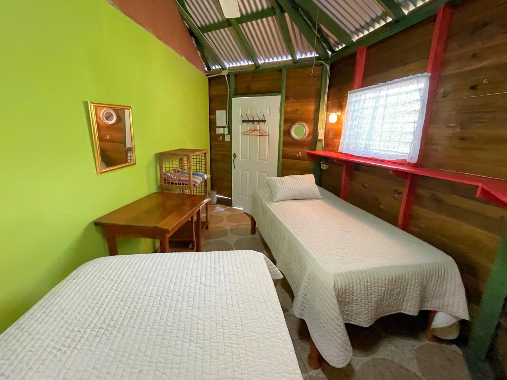 Little Bay Judy House 2 - Lewis Backpacker Hostel חדר תמונה
