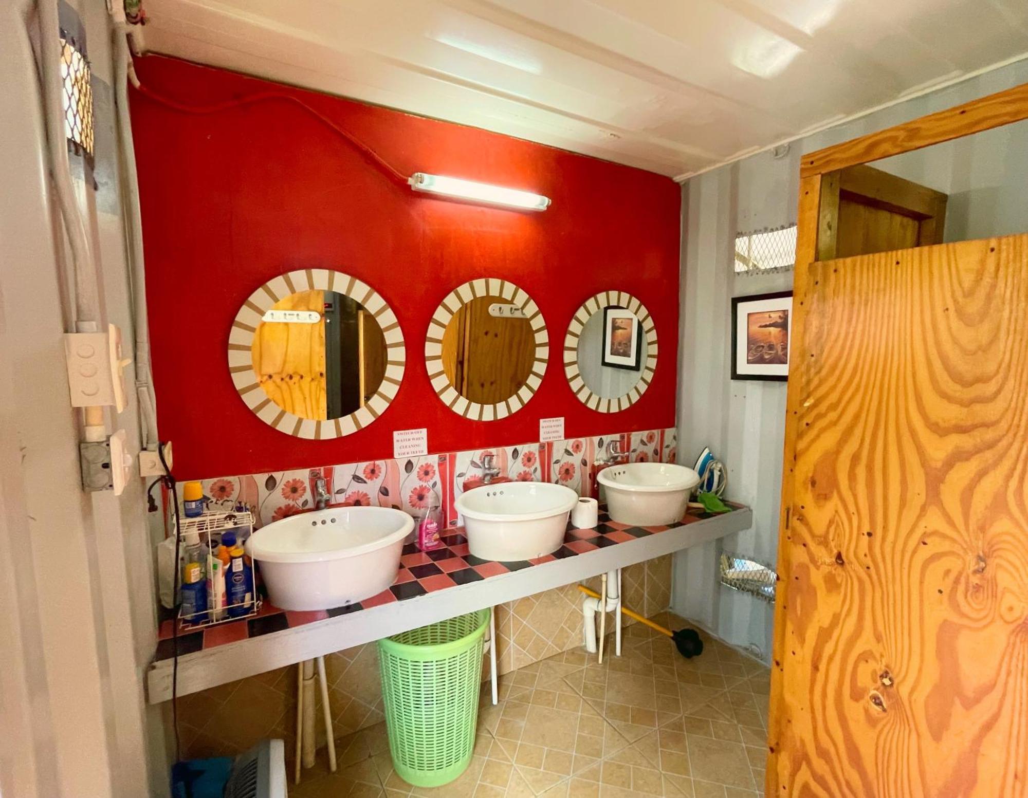 Little Bay Judy House 2 - Lewis Backpacker Hostel חדר תמונה